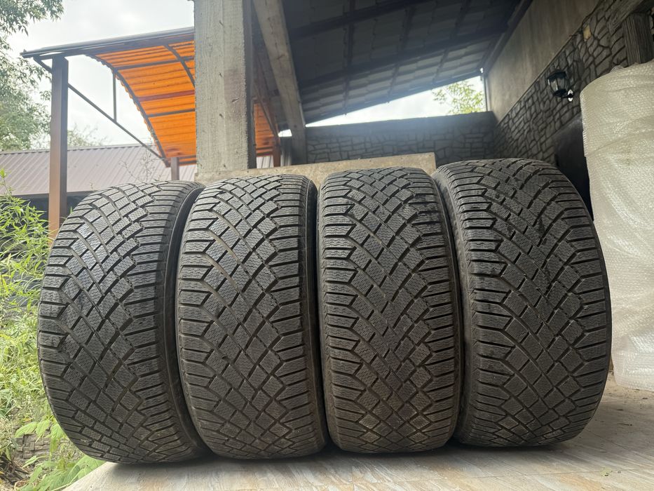 255 40 R20 Комплект 4шт. Continental