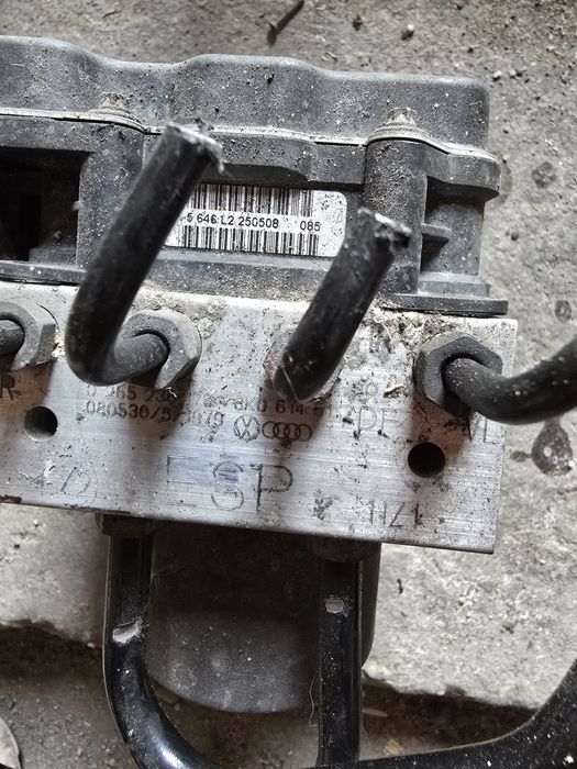 Pompa abs audi a4 b8