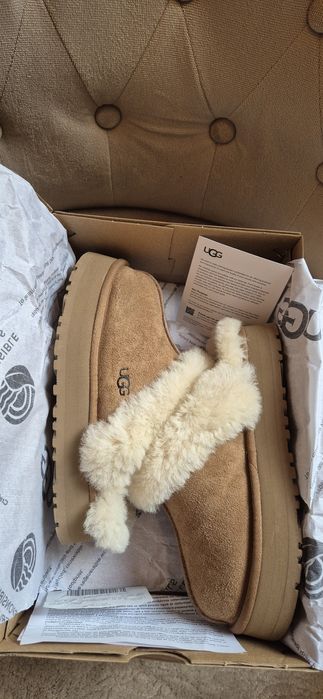 UGG Disquette Papuci din piele intoarsa cu captuseala din lana, 36