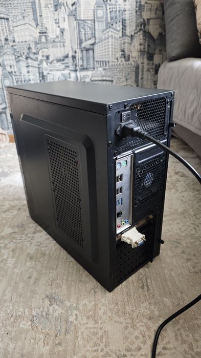 Продам системный блок на xeon