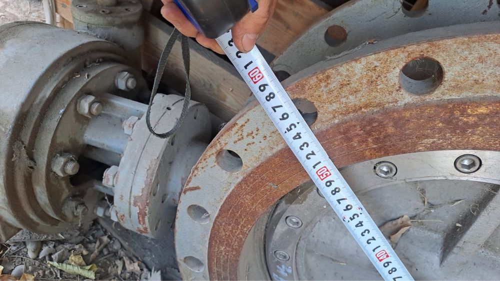 Затвор фланцевый с редуктором 2 штук