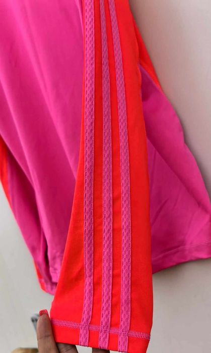 Adidas уникално дамско hoodie жестоки наситени цветове М размер