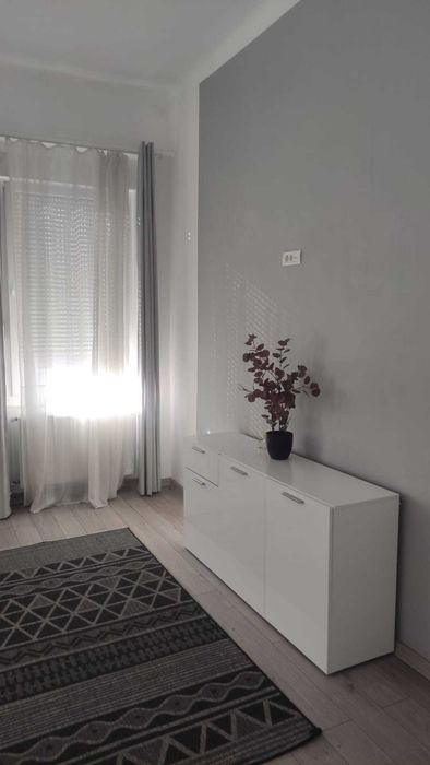 Vand apartament 2 camere Podgoria