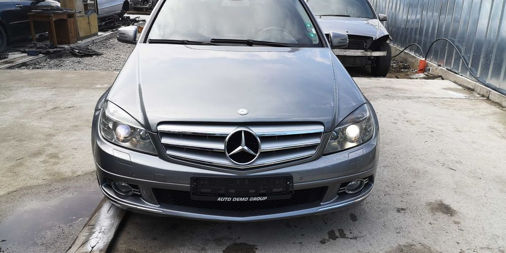 На Части W204 350 CDI 4Matic Avantgarde седан автомат нави Xenon