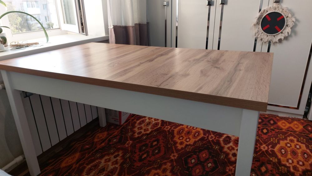 Продам стол 140х80х80 за 30тыс