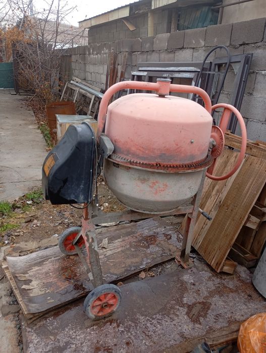 Продам бетономешалку
