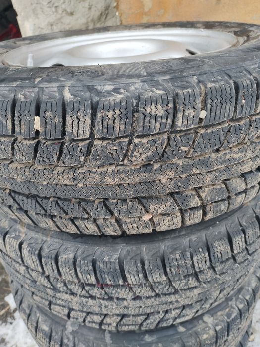 Комплект почти новой резины