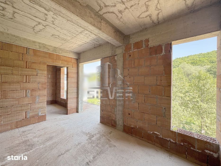 Casa individuala/teren 600mp/panouri fotovoltaice/pompe de caldura.