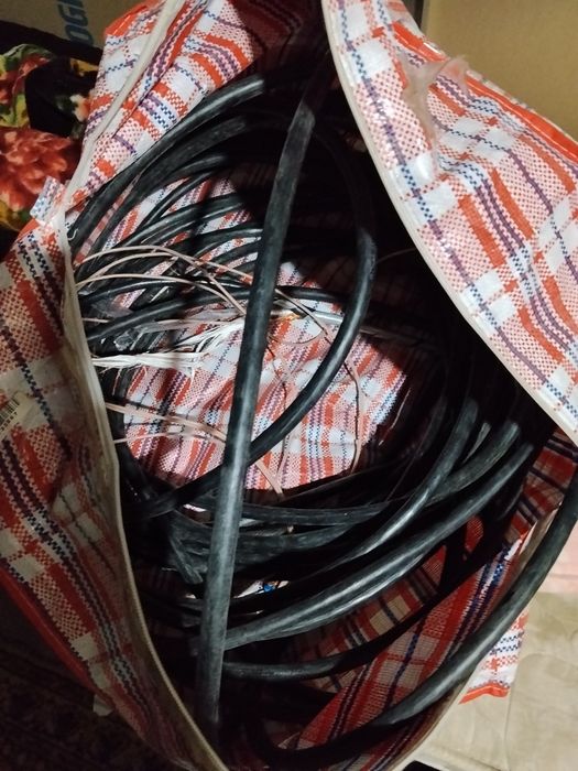 Продам кабель Вббшв 3Х4