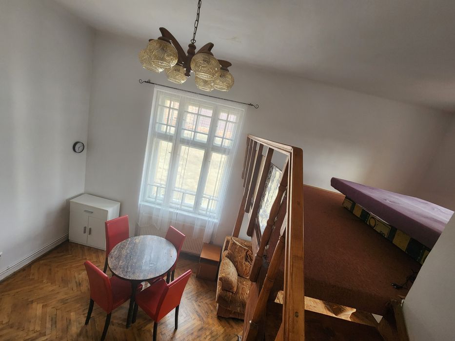 De închiriat apartament cu 1 camera Centru