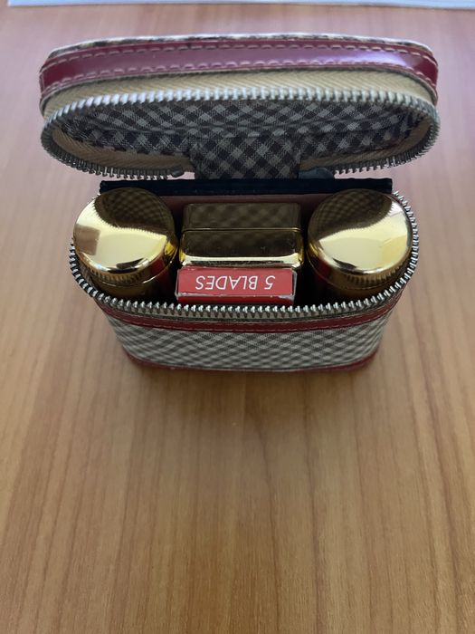 Trusa de barberit pentru voiaj Militara din perioada comunista