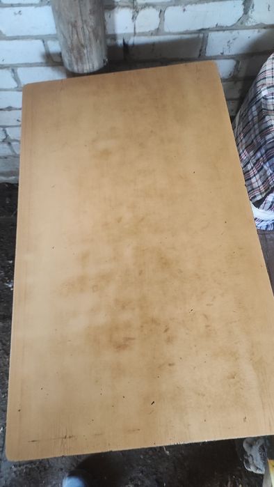 Продам кухонный стол