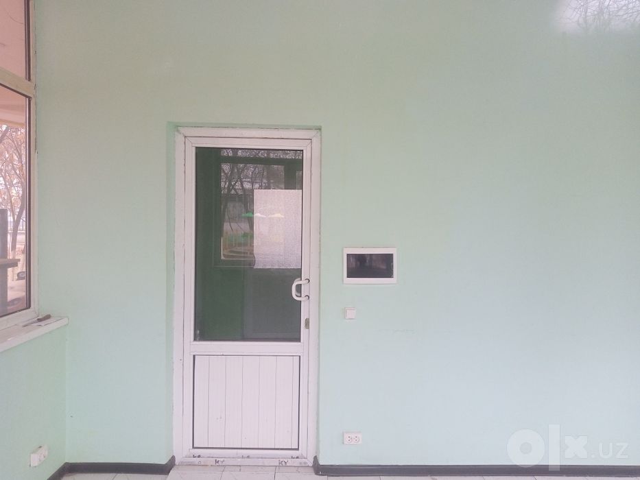 Istiroxat bog'ida joylashgan Kafe binosi