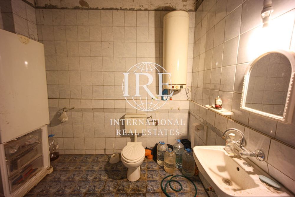 Склад в Добрич-Промишлена зона - Север площ 365 цена 184000