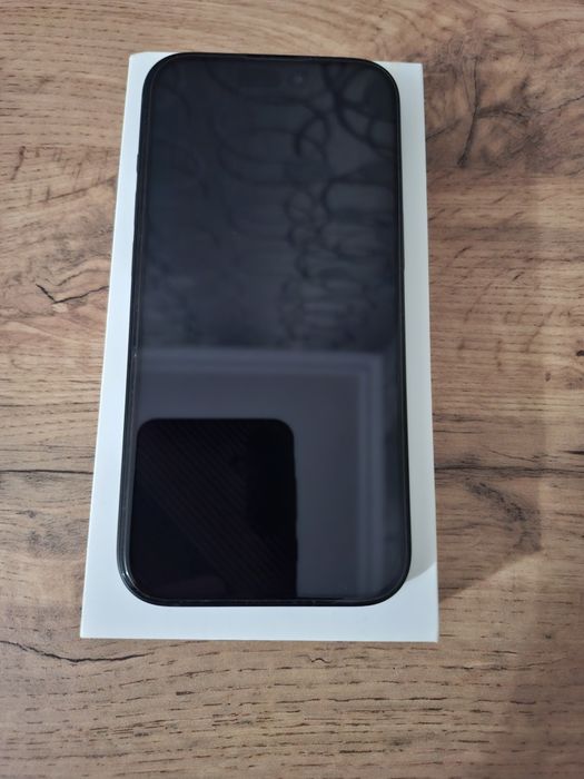 IPhone 15 + подарок зарядка