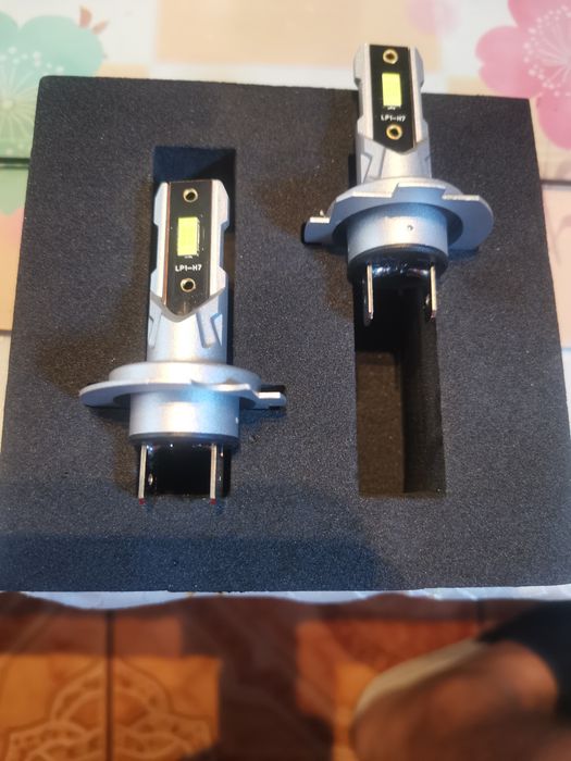 Becuri led H7 lumina albā