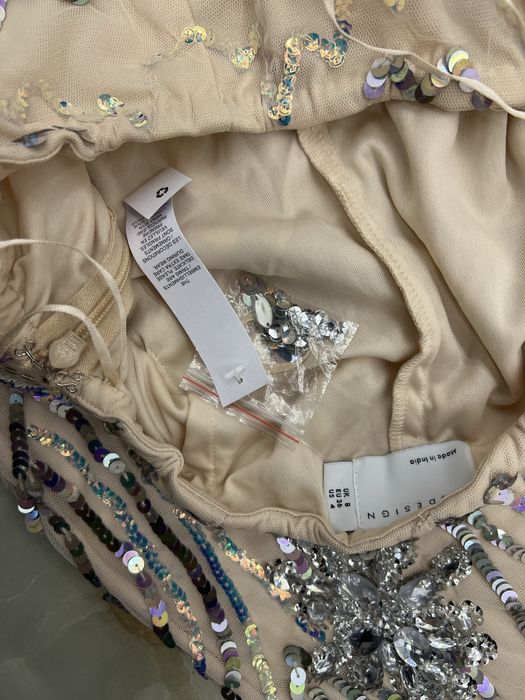 Pantaloni asos cu aplicatii . Siperbi
