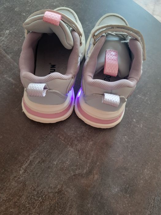 Новые Детские кросовки