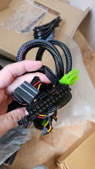 Продам блок питание для компьютера gamemax vp 700W