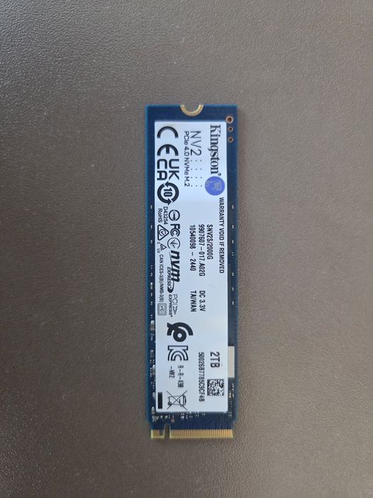 Vând ssd Kingston NV2 2TB