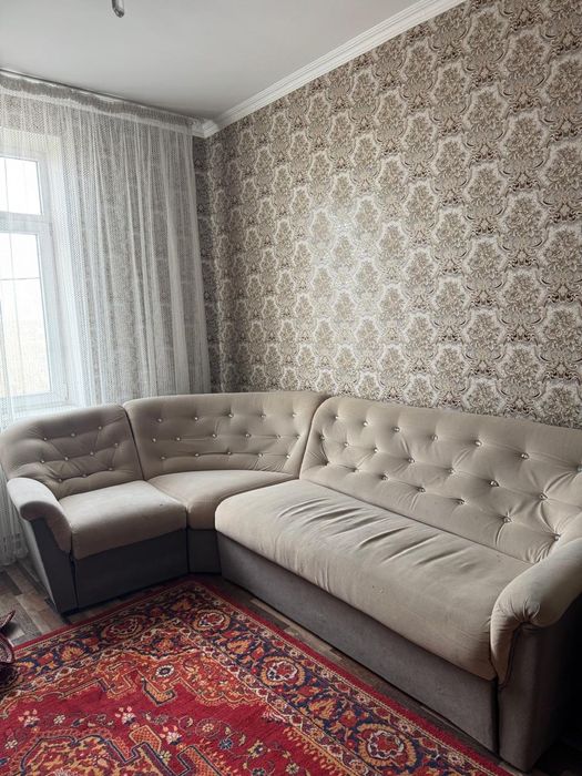 Диван угловой и 2 кресла