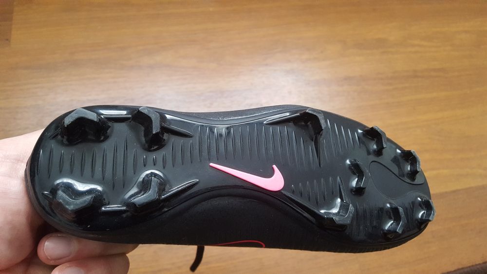 Ghete fotbal copii Nike mercurial