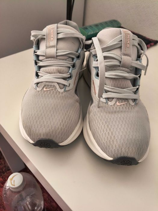 Кроссовки Nike , оригинал из интертопа 25,5 см