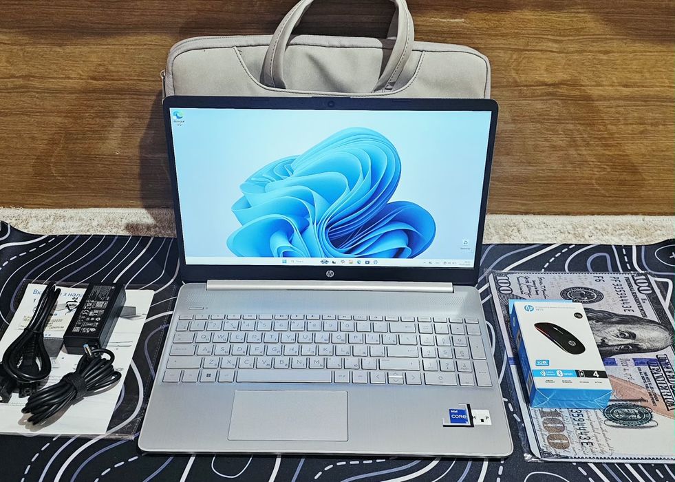 Hp LAPTOP 15 ozu16,ssd512, 10 ядерный  2025!