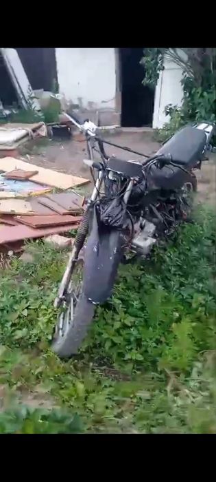 Продам мотоцикл 250 кубов