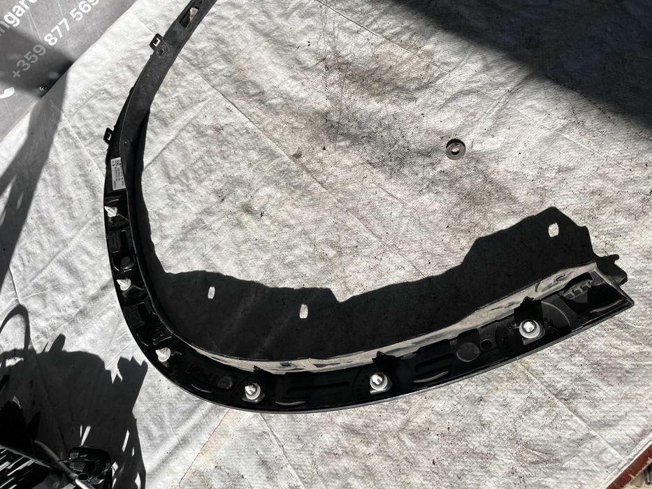 2 броя Вежда BMW X1 U11