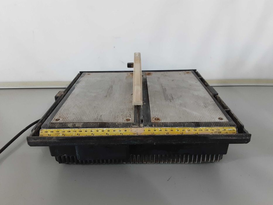 Машина за плочки