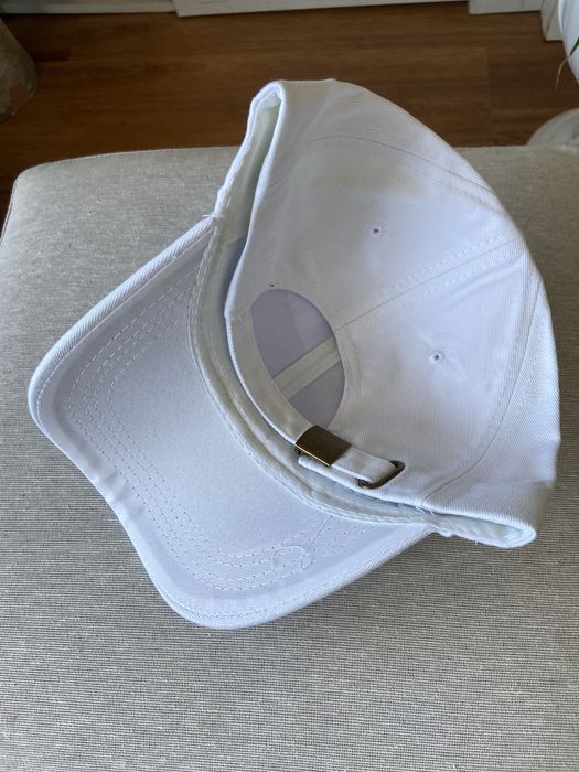 Sapca alba unisex cu model reglabila