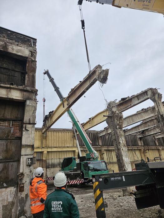 Demolari mecanizate si manuale taiere spargere piconare beton