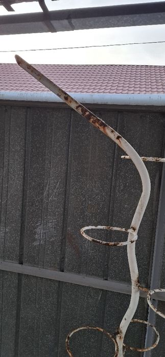 Стойка для цветов металлическая