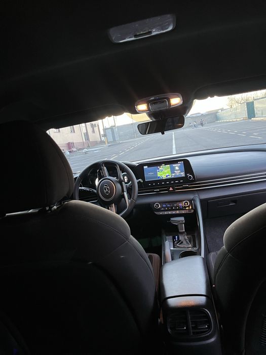 Hyundai elanyra elegance