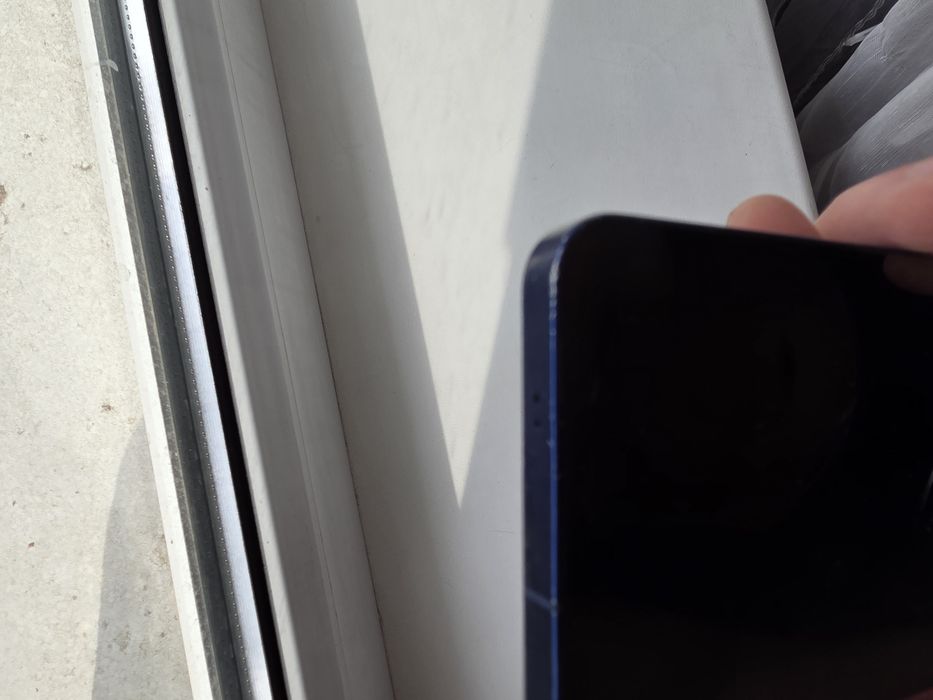 Продаю Samsung s25 торг имеется