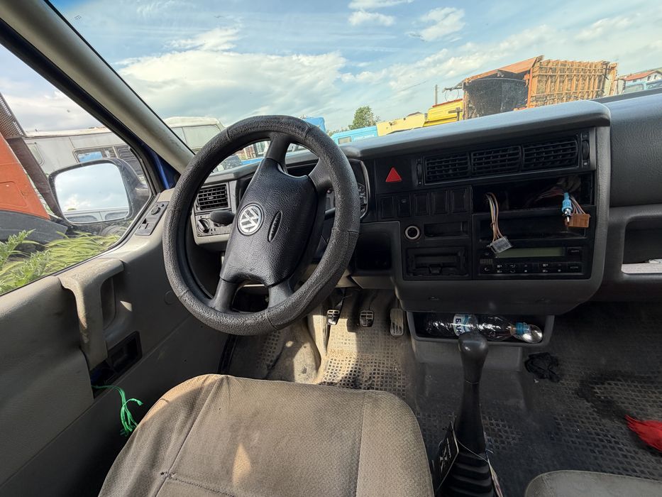 Фолксваген Транспортер Т4 Каравел 2.5 TDI 1999 г. – На части