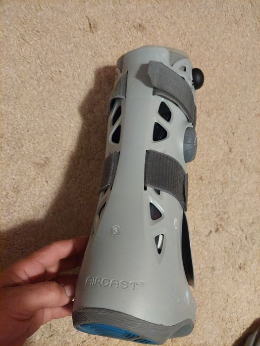 Orteza de picior ,tip cizma, pentru probleme medicale,marime M