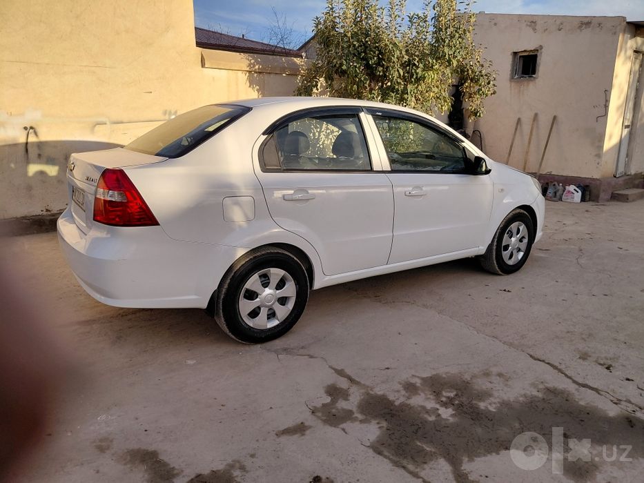 Нексия 3 срочно сотилади 2016йил 5500$