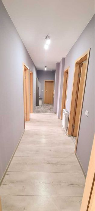 Дава се под наем Тристаен апартамент в Русе, Център - 96 кв.м за 560 € - Снимка #8