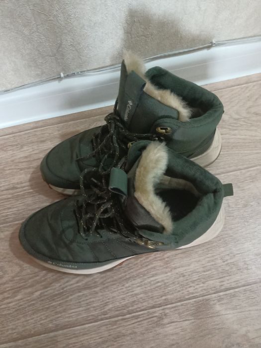 Продам кроссовки