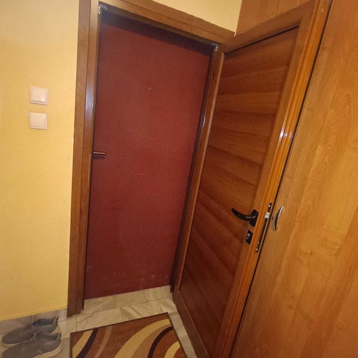 Интериорна врата