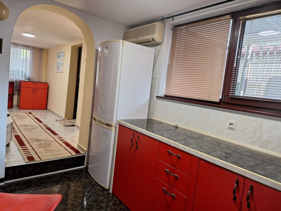 Самостоятелен етаж от къща