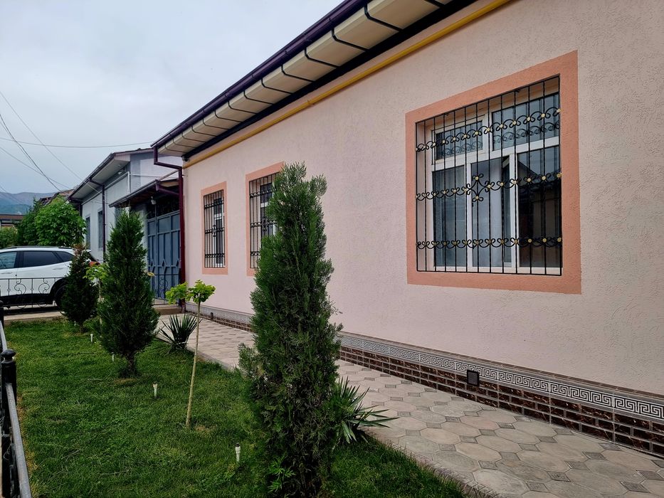 Oqtosh dacha sotiladi