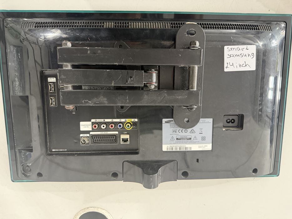Телевизор -  Samsung 24 inch /Smart  / A20