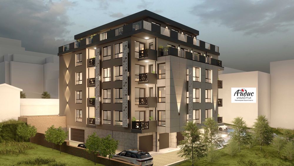 Тристаен ново строителство в строеж