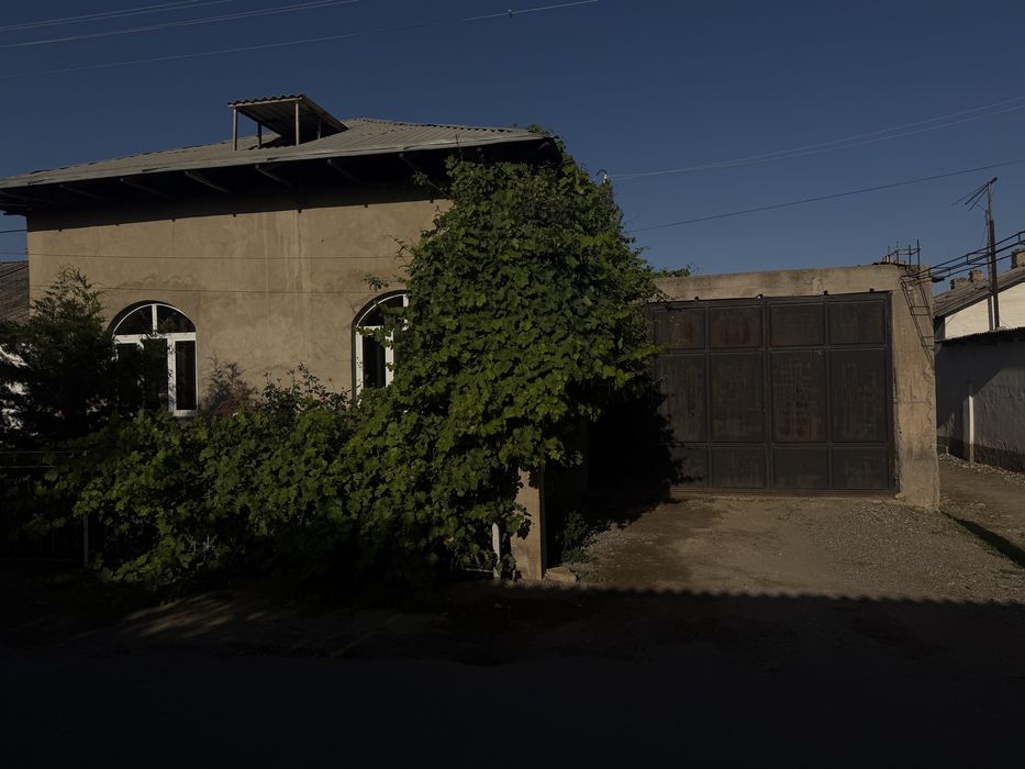 Yakkabogʻ stansHovli sotladi 7 sotx 2 etajga moslab qurlgan 11 xonali