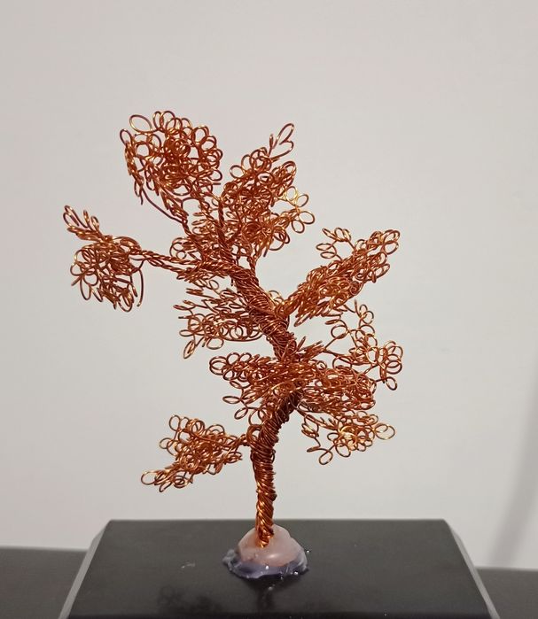 Sun'iy kichik daraxt. Ish stoliga qo'yishga