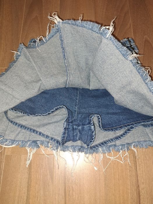 Fusta blugi Bershka