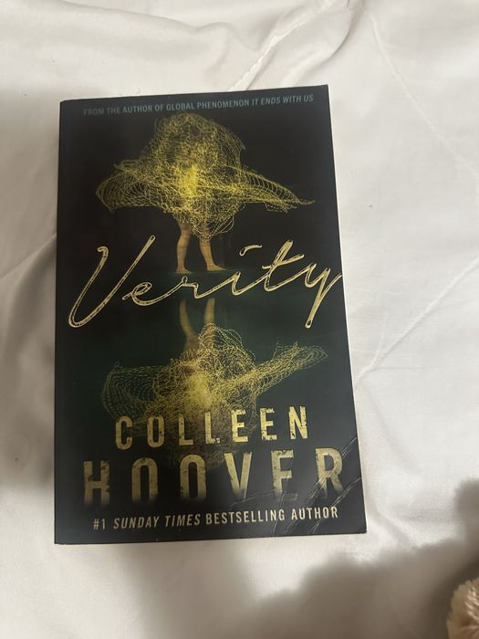 Colleen Hoover booktok книги на англйиски